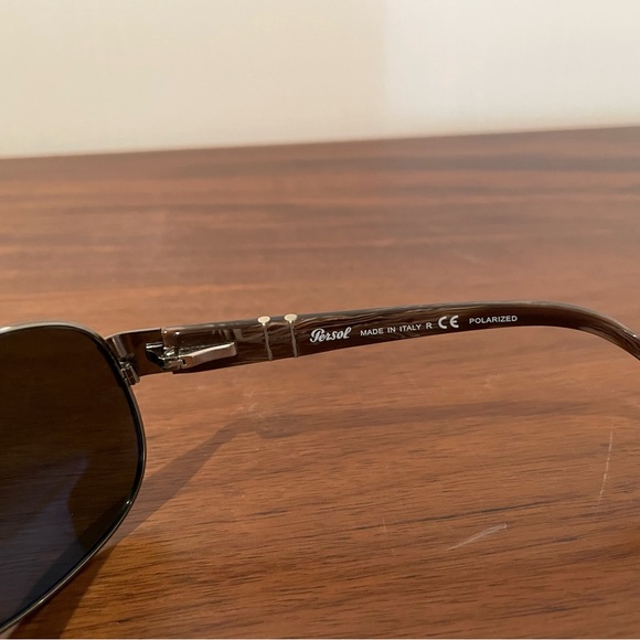 Persol aviator style polarized sunglasses - Picture 7 of 8